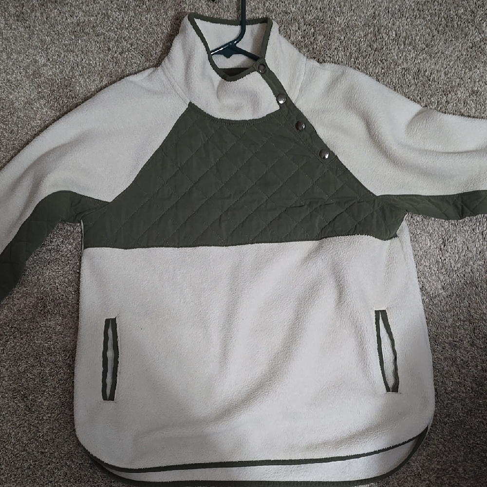 Cozy Olive Green and Cream Pullover